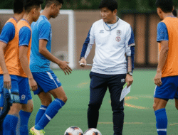 Peran Pelatih Dalam Meningkatkan Motivasi Dan Performa Atlet Sepak Bola