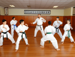 Teknik Karate Dasar Untuk Pengembangan Atlet Remaja